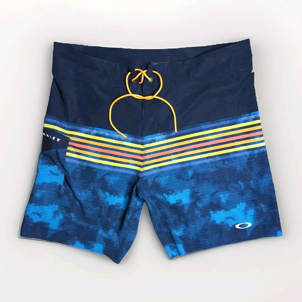 Oakley Fathom 18in Striped Performance Fit Board Shorts Men's Size 34